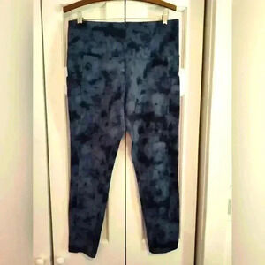 Tuff Athletic leggings | Navy Blue Marble Print | Pockets | Large